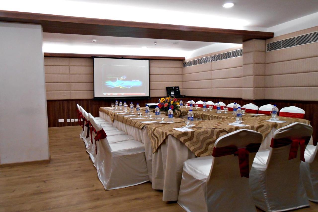The South Park Hotel Thiruvananthapuram ภายนอก รูปภาพ
