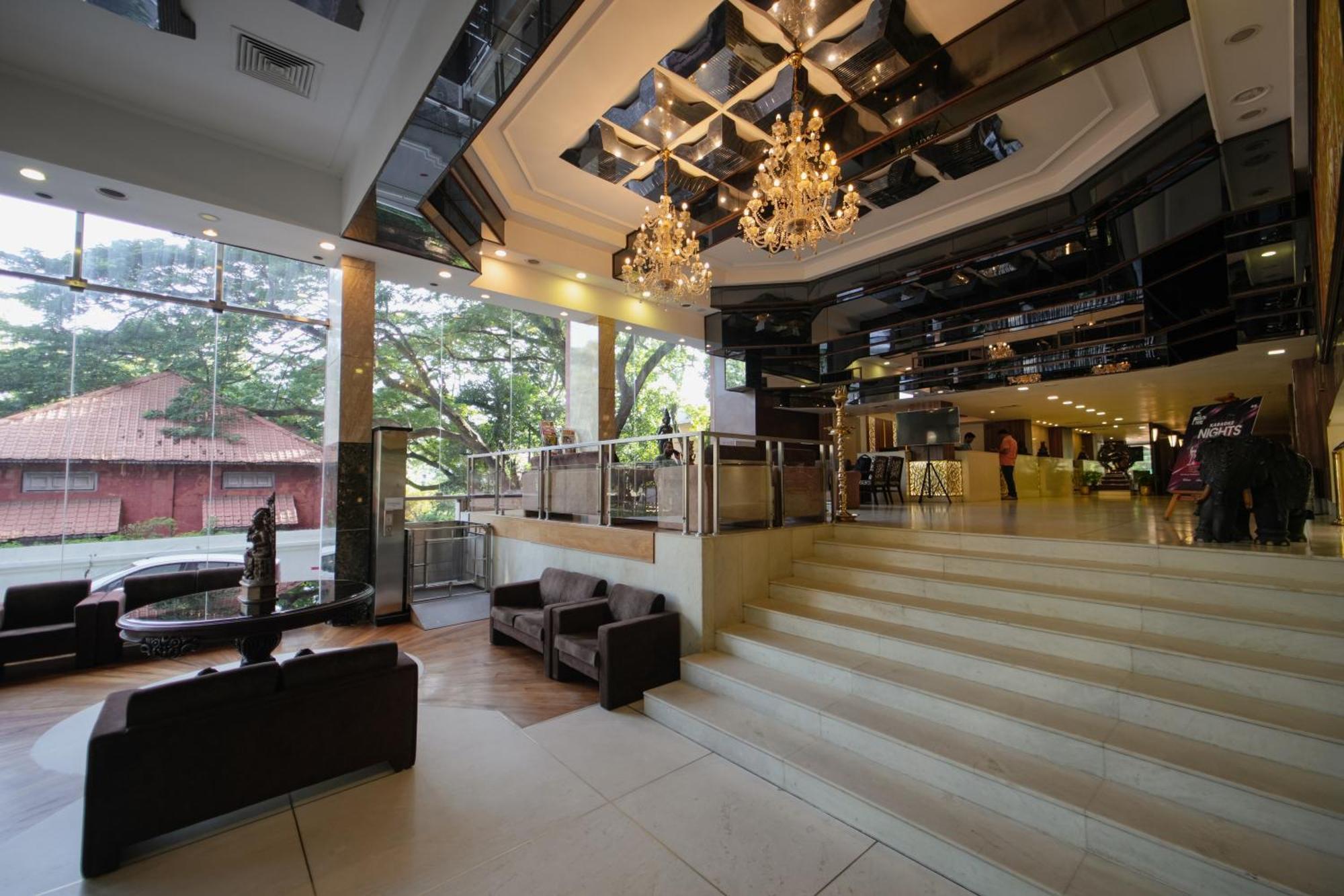 The South Park Hotel Thiruvananthapuram ภายนอก รูปภาพ