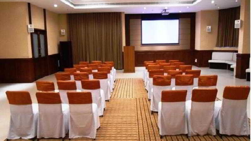 The South Park Hotel Thiruvananthapuram ภายนอก รูปภาพ
