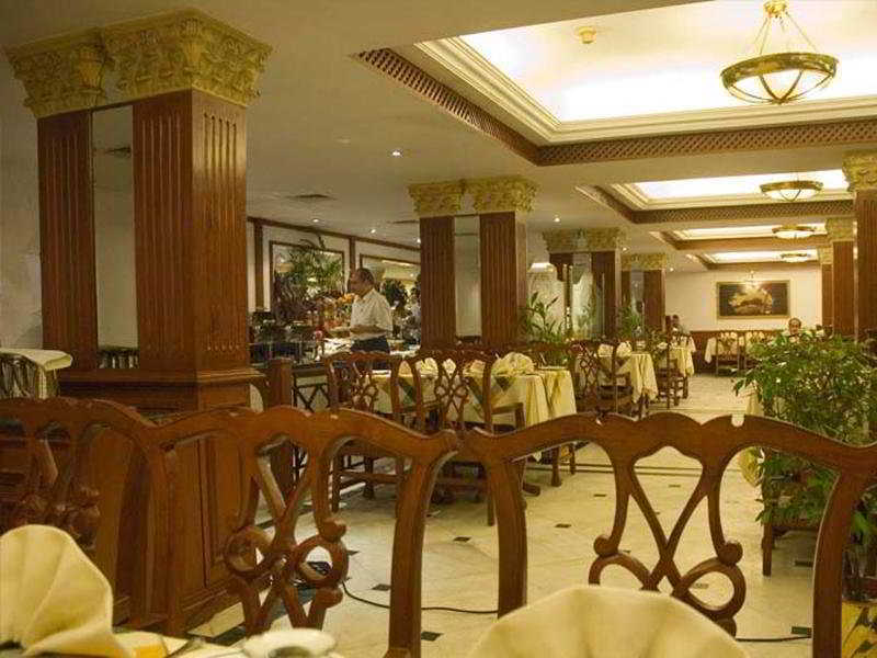 The South Park Hotel Thiruvananthapuram ภายนอก รูปภาพ