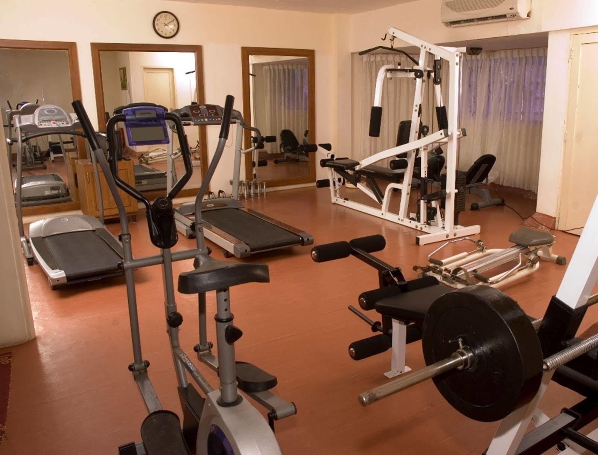 The South Park Hotel Thiruvananthapuram ภายนอก รูปภาพ