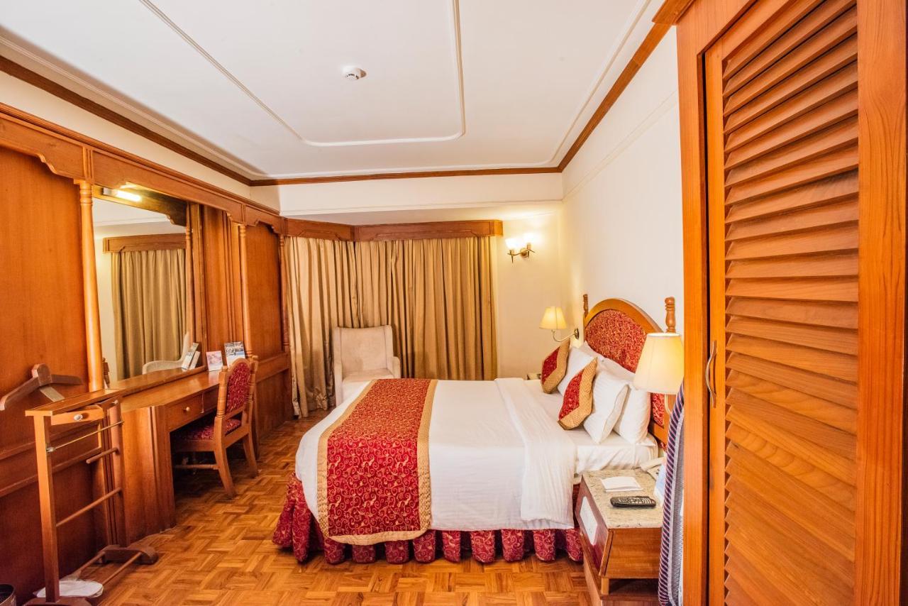 The South Park Hotel Thiruvananthapuram ภายนอก รูปภาพ