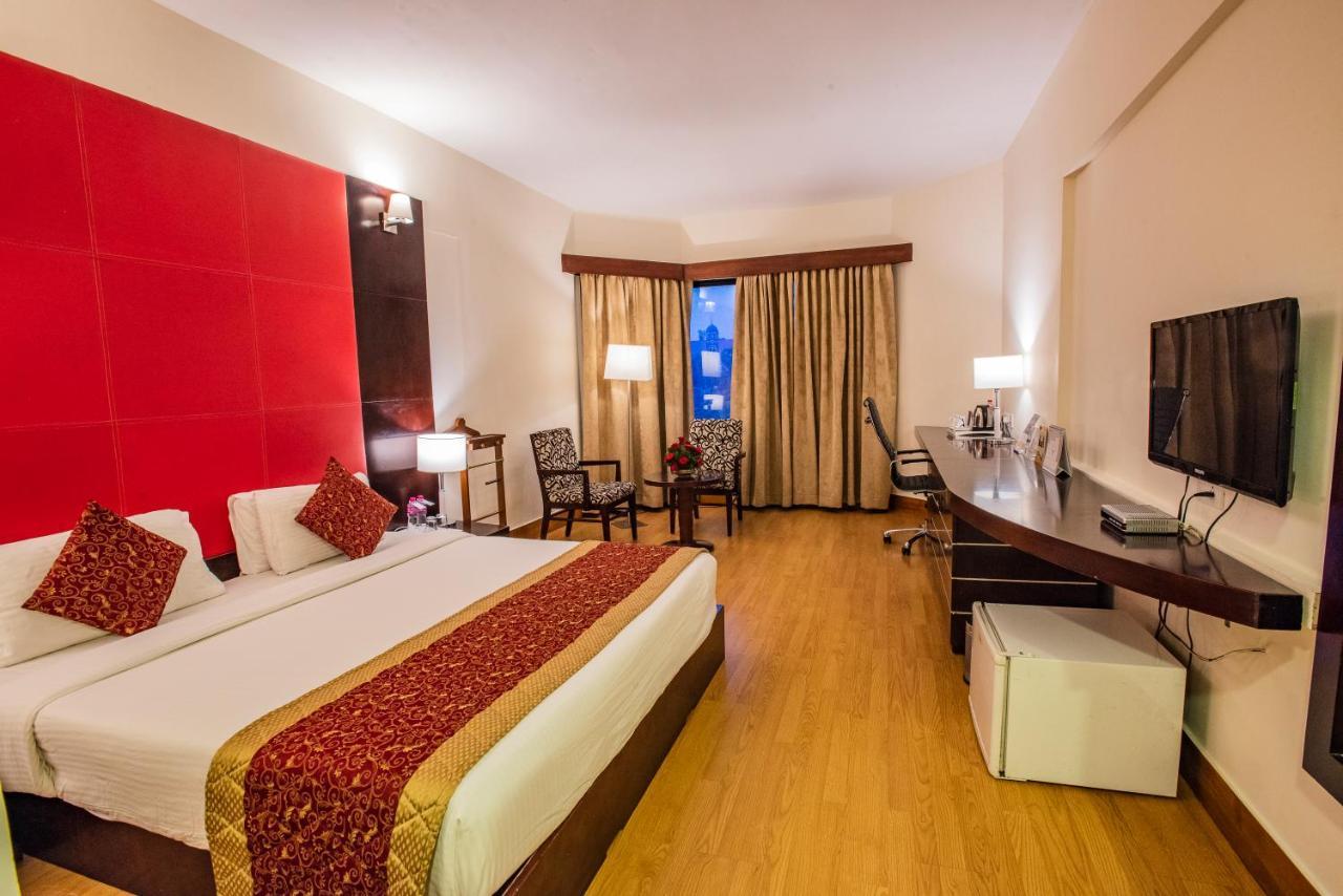 The South Park Hotel Thiruvananthapuram ภายนอก รูปภาพ
